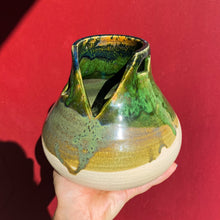Load image into Gallery viewer, Green and White Vase / Ceramics