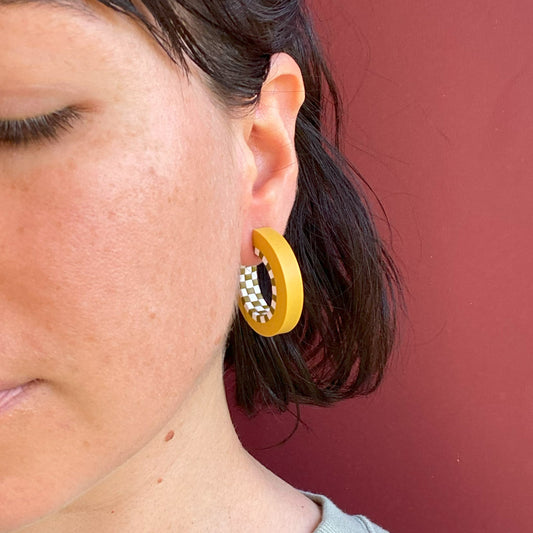 Harvest Gold Kitchen / Retro Interiors / Earrings