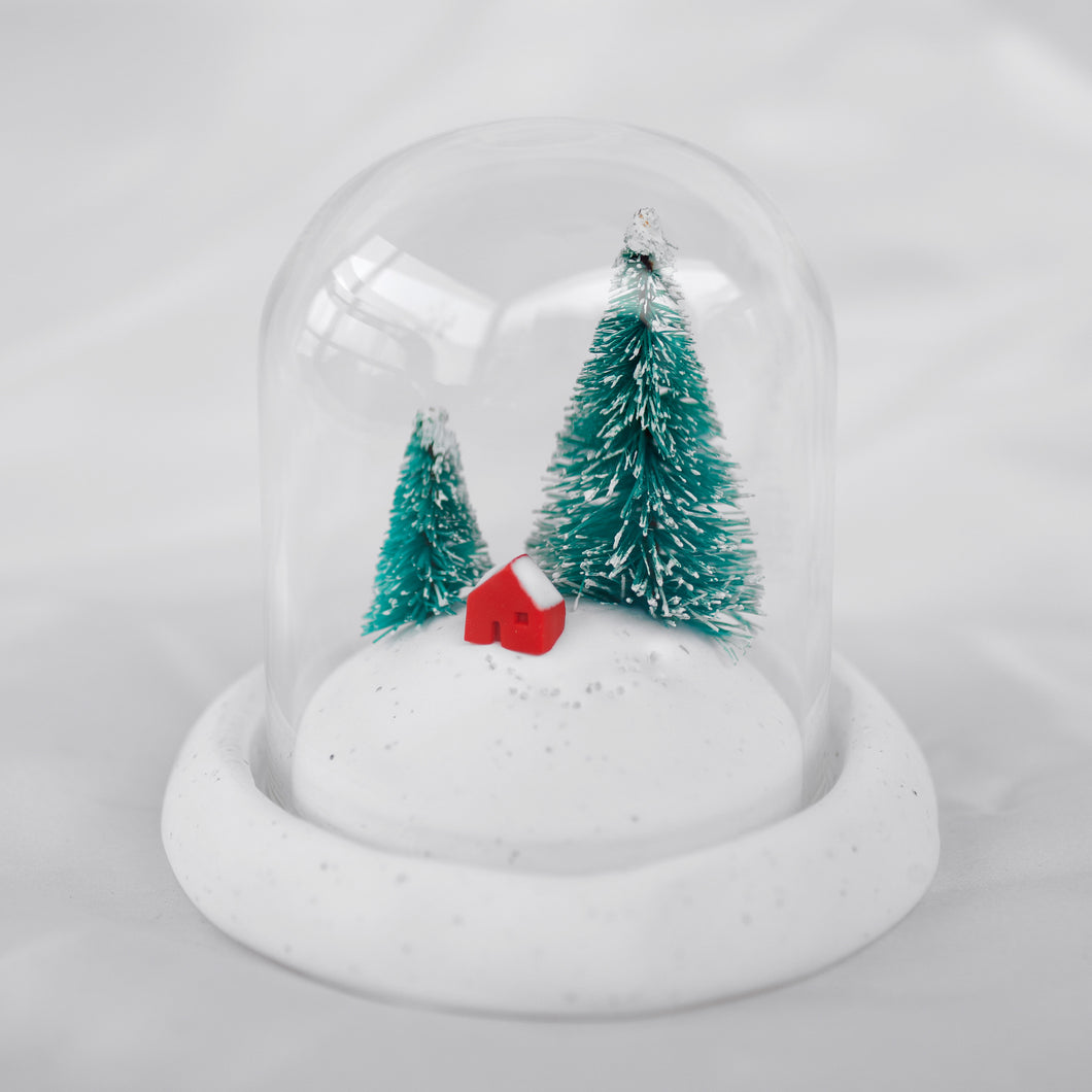Snowy Forest Homestead / Miniature Landscape Diorama
