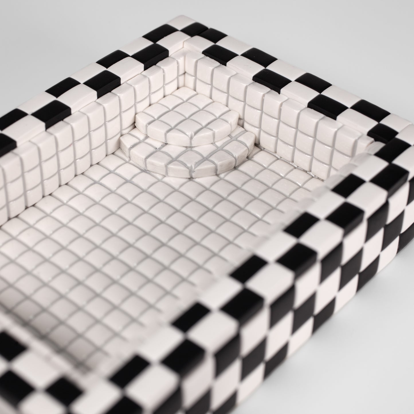 Grayscale / Trinket Pool