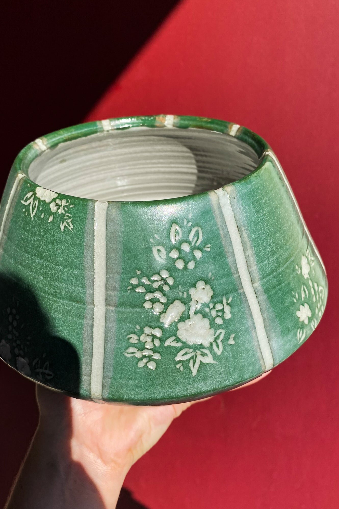 Green Floral Pattern Vase / Ceramics