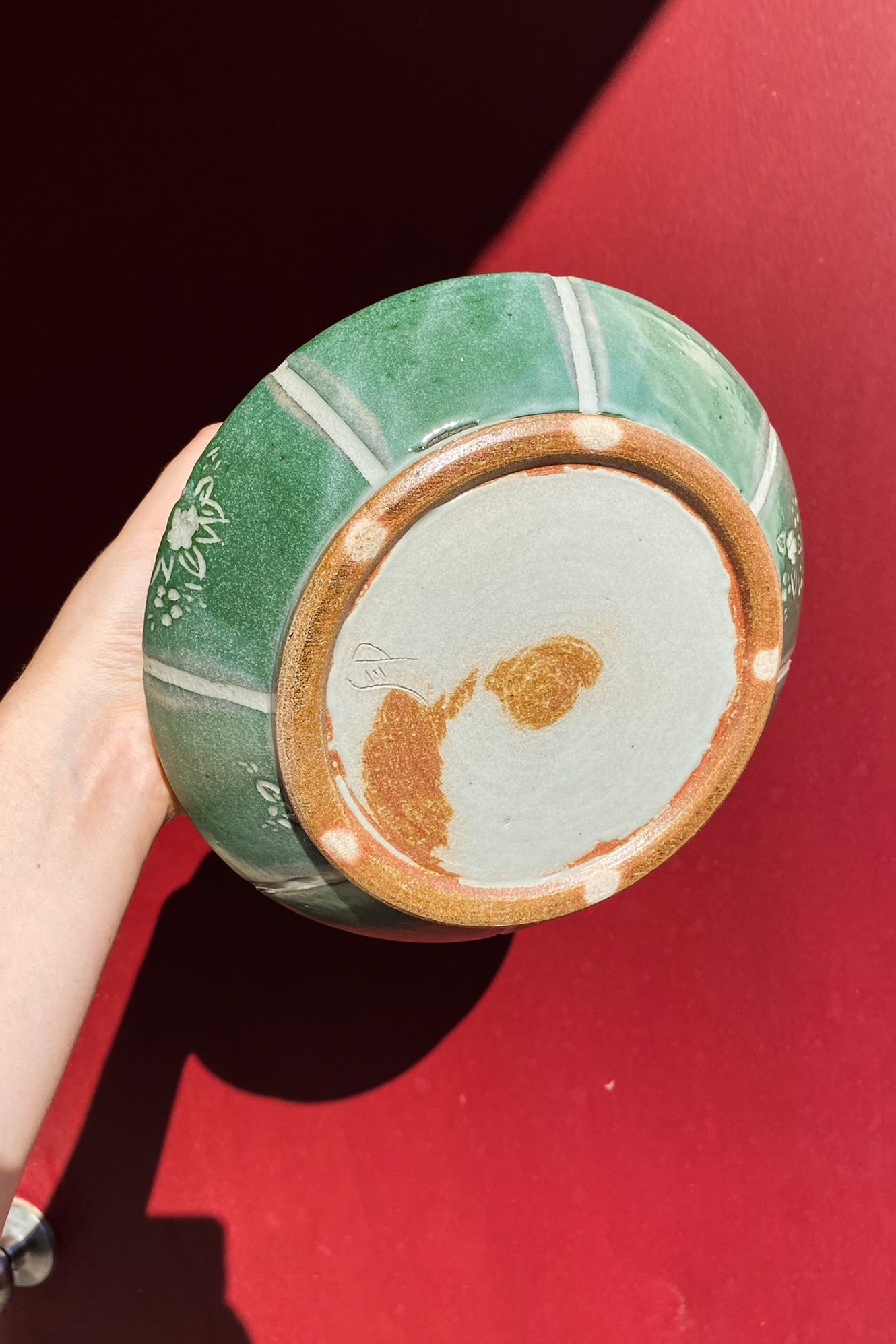 Green Floral Pattern Vase / Ceramics