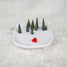 Load image into Gallery viewer, No. 16 / Winter Trinket Dish
