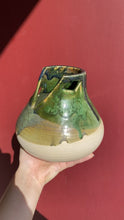 Load and play video in Gallery viewer, Green and White Vase / Ceramics
